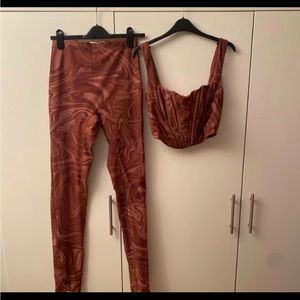 House of Cb two piece two like new wear once for two hours